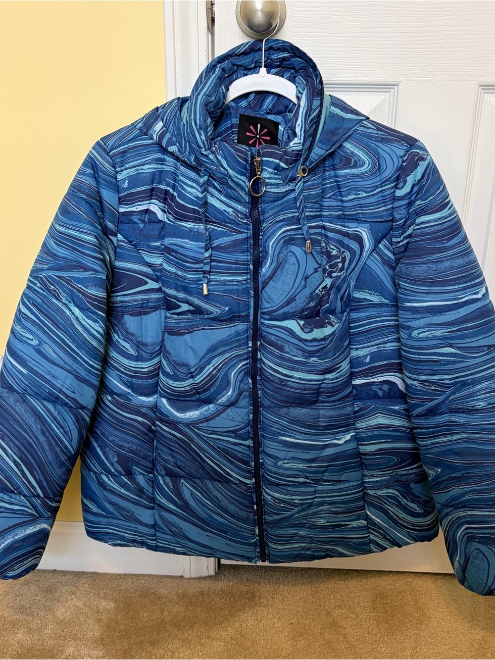 Isaac Mizrahi Live! SOHO Blue Marble Puffer Jacket - Quilted Zip/Hidden Hood.